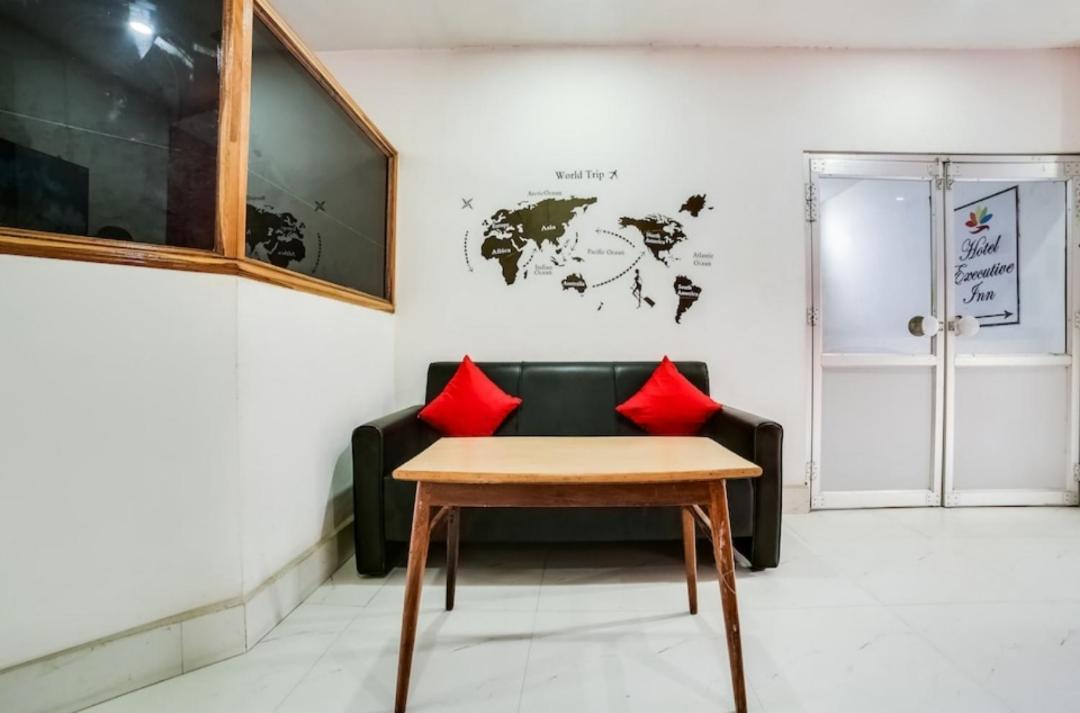 Hotel Executive Inn Hailakandi Экстерьер фото