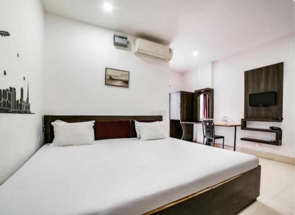 Hotel Executive Inn Hailakandi Экстерьер фото
