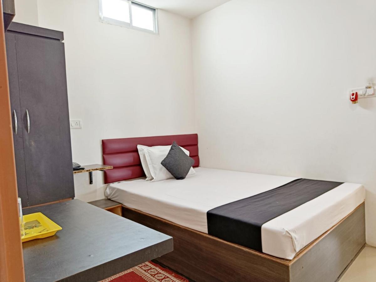 Hotel Executive Inn Hailakandi Экстерьер фото
