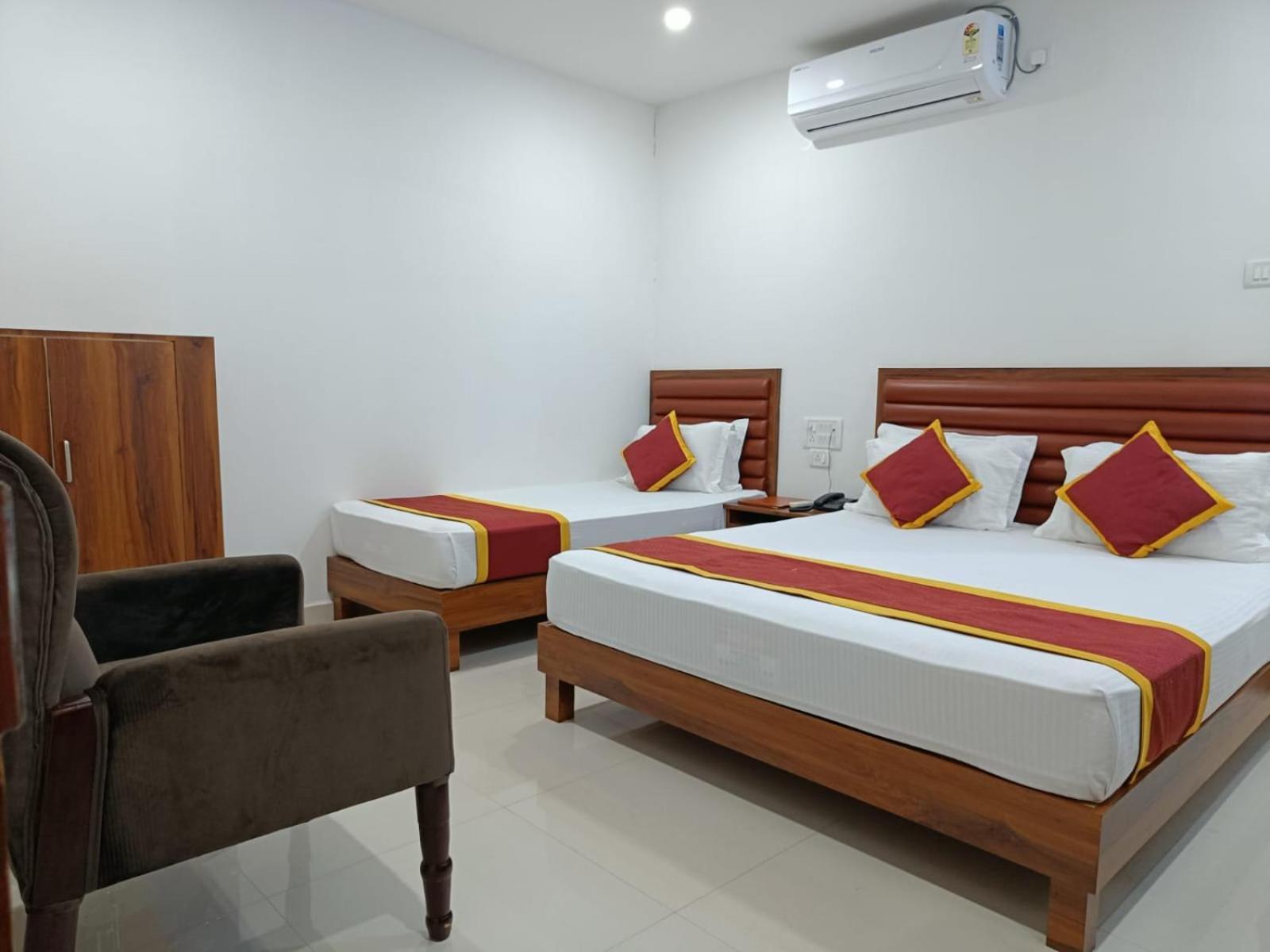 Hotel Executive Inn Hailakandi Экстерьер фото