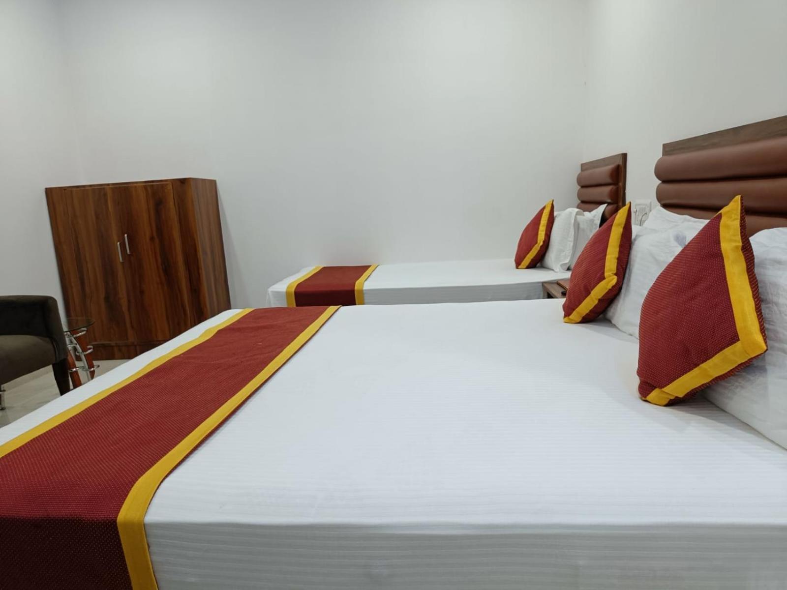 Hotel Executive Inn Hailakandi Экстерьер фото