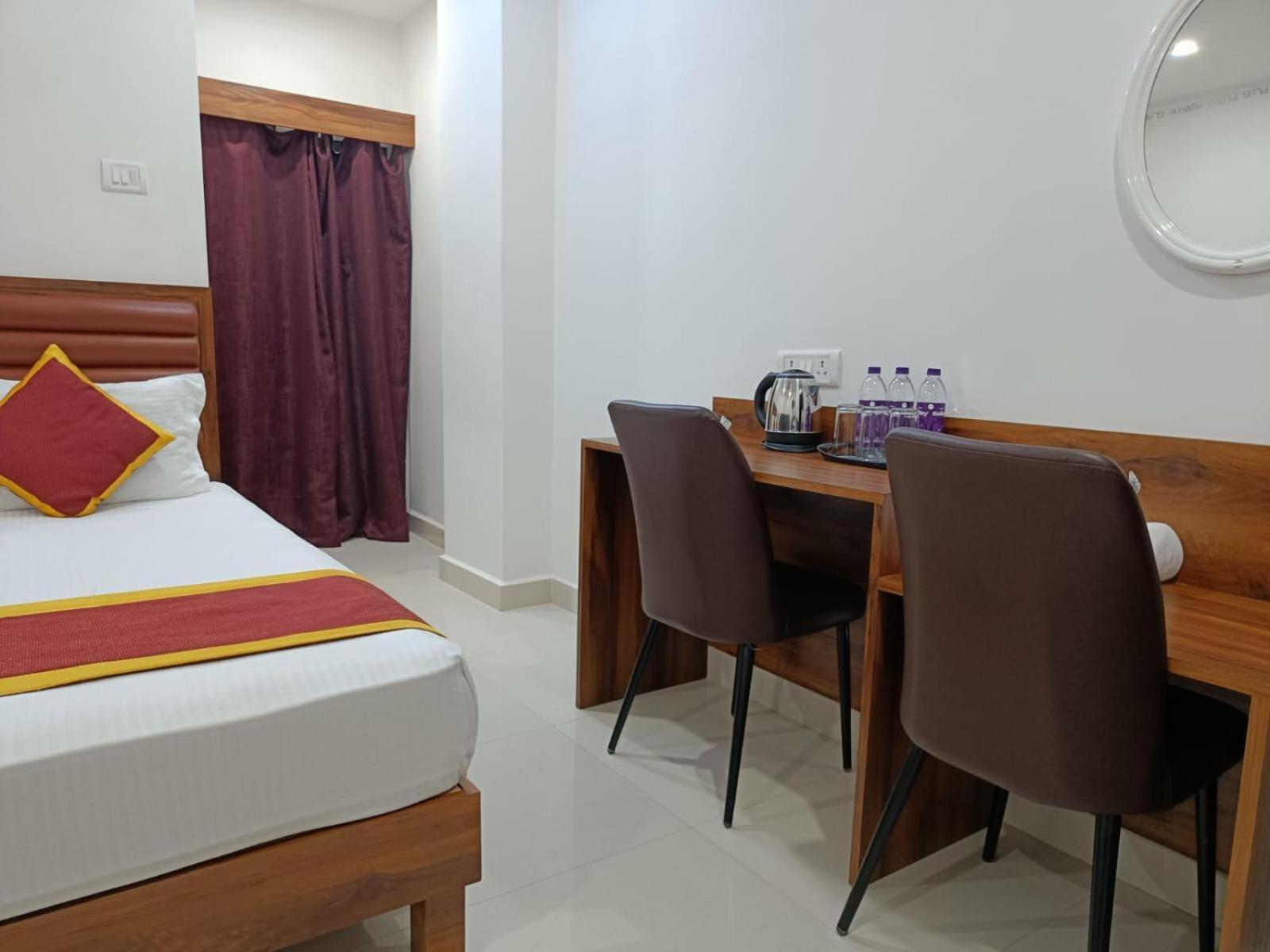 Hotel Executive Inn Hailakandi Экстерьер фото