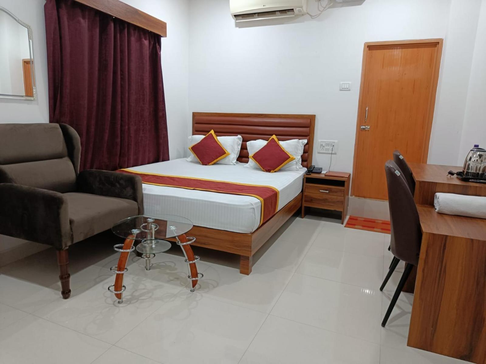 Hotel Executive Inn Hailakandi Экстерьер фото