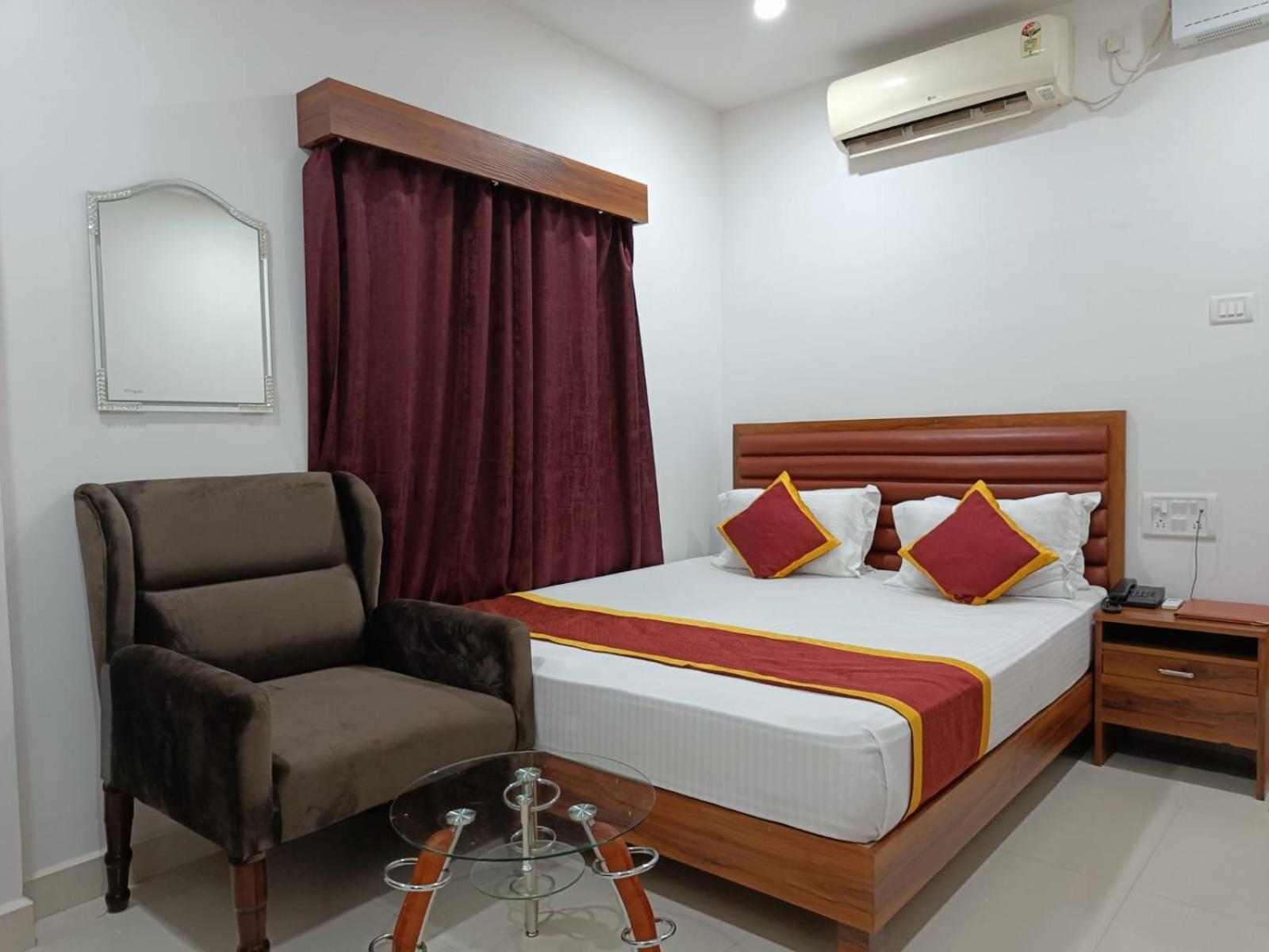 Hotel Executive Inn Hailakandi Экстерьер фото