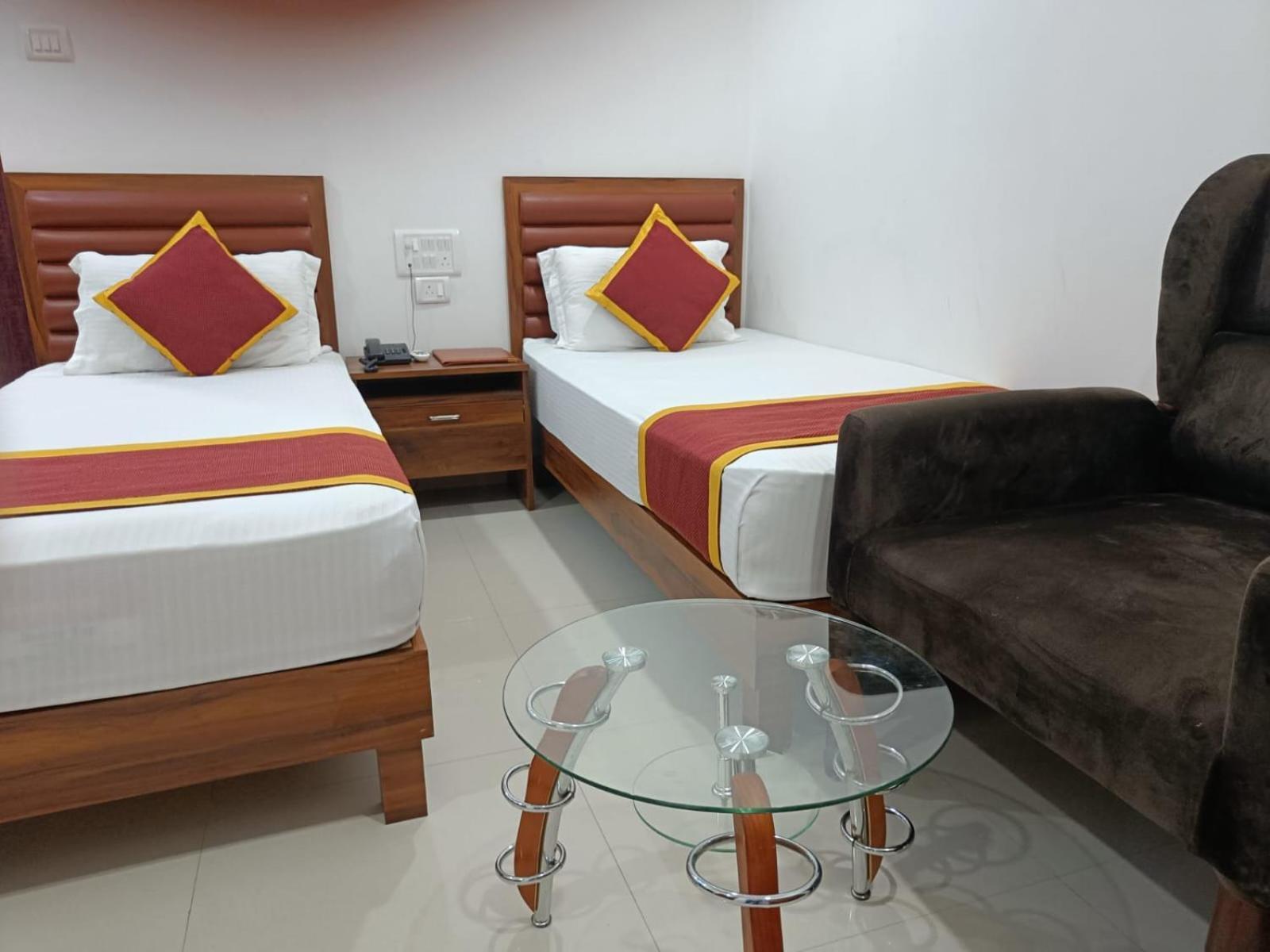 Hotel Executive Inn Hailakandi Экстерьер фото