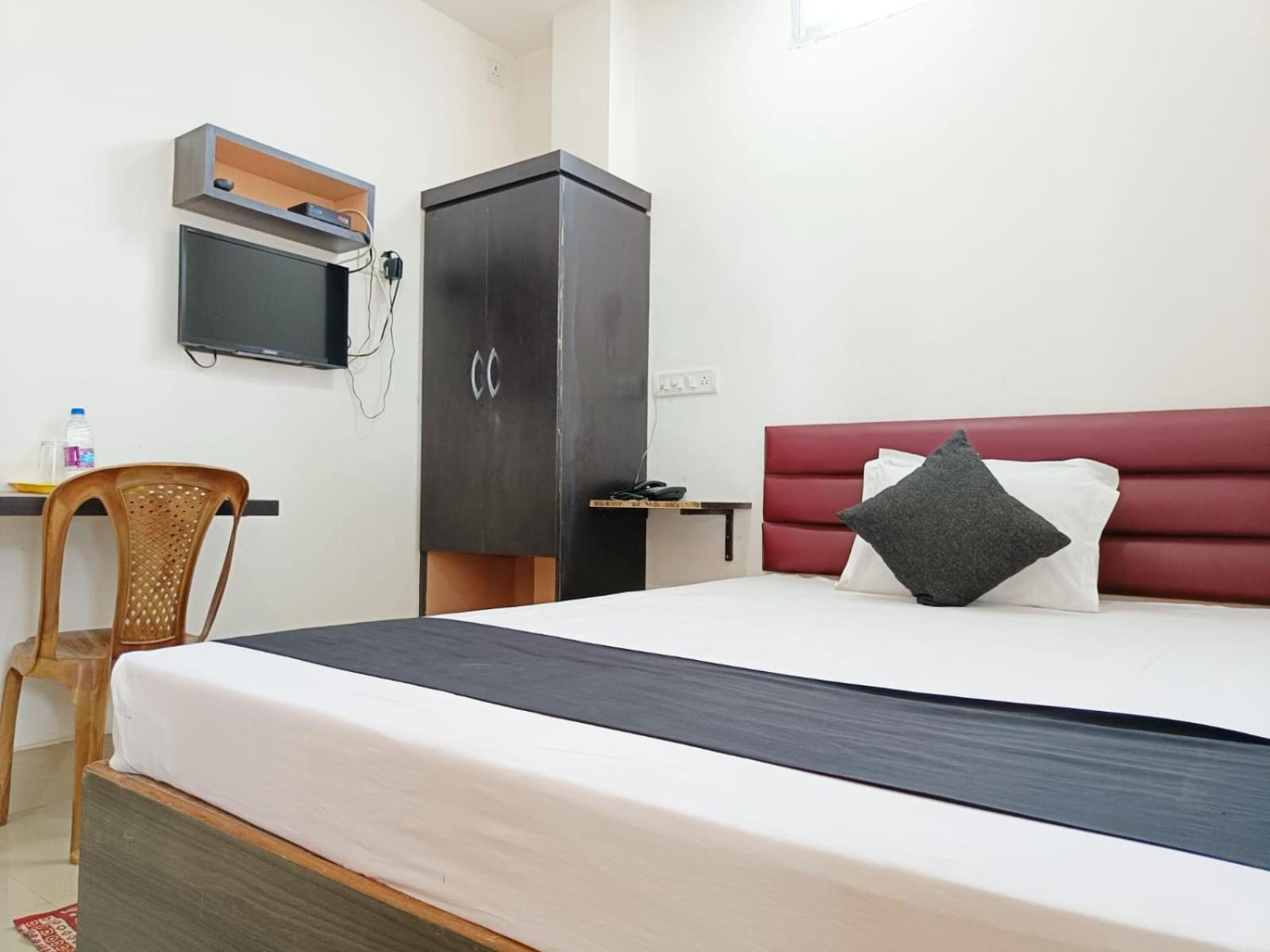 Hotel Executive Inn Hailakandi Экстерьер фото