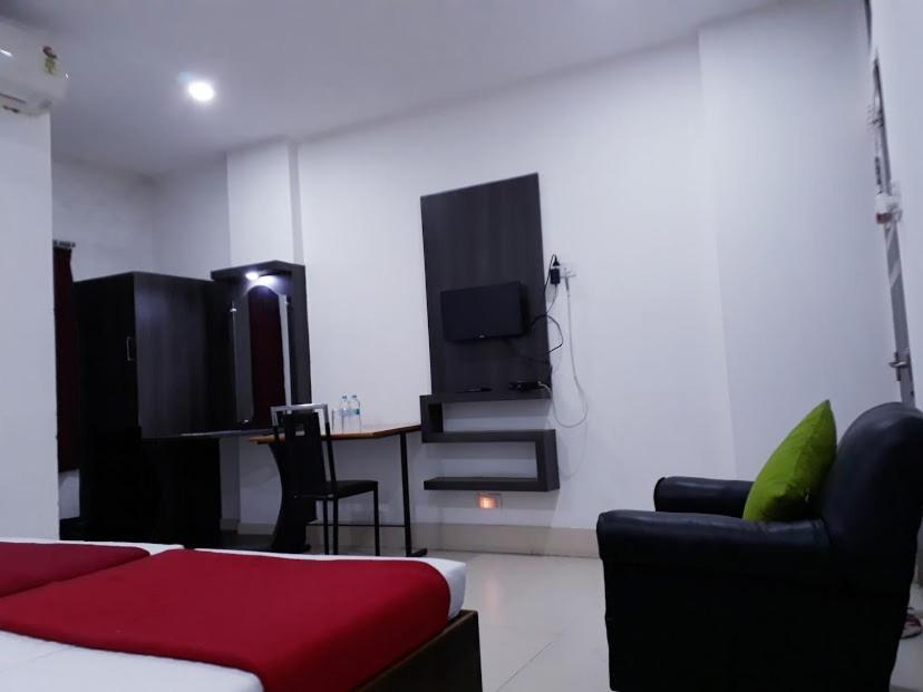 Hotel Executive Inn Hailakandi Номер фото