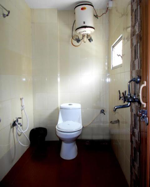 Hotel Executive Inn Hailakandi Номер фото